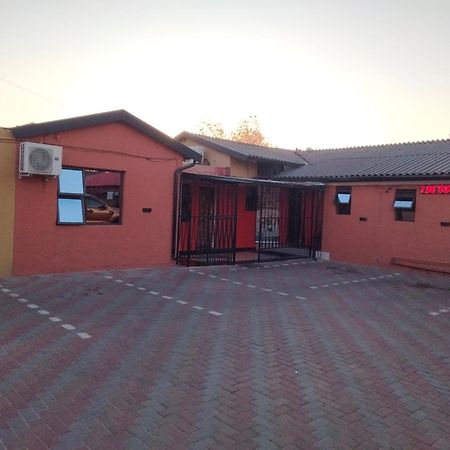 Garden Point Hotel Йоханесбург Екстериор снимка