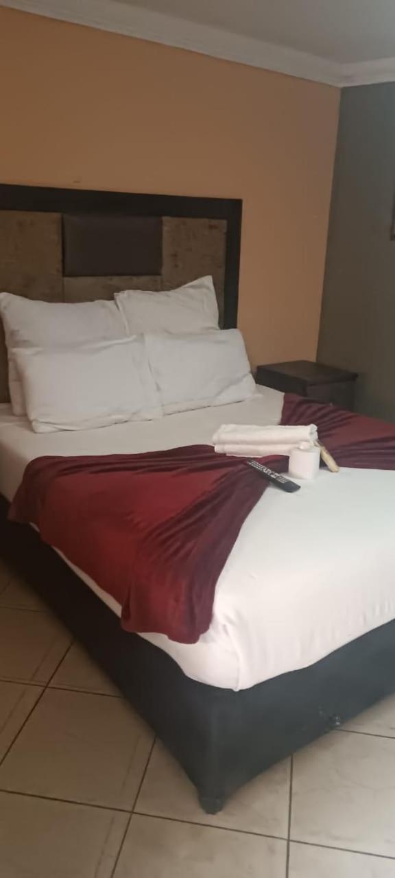 Garden Point Hotel Йоханесбург Екстериор снимка